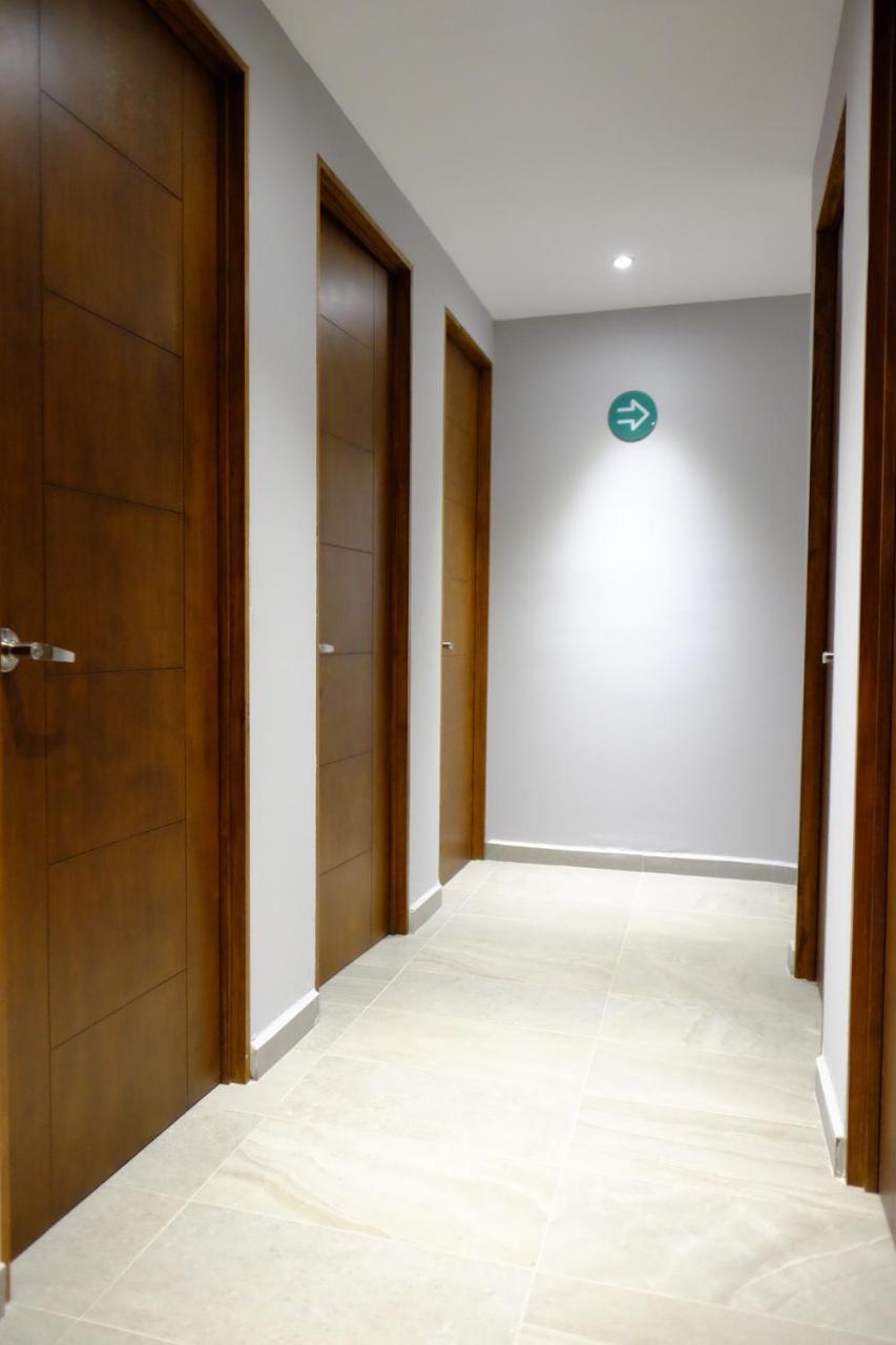 Izzzleep Aeropuerto Terminal 2 Hotel Mexico City Exterior photo