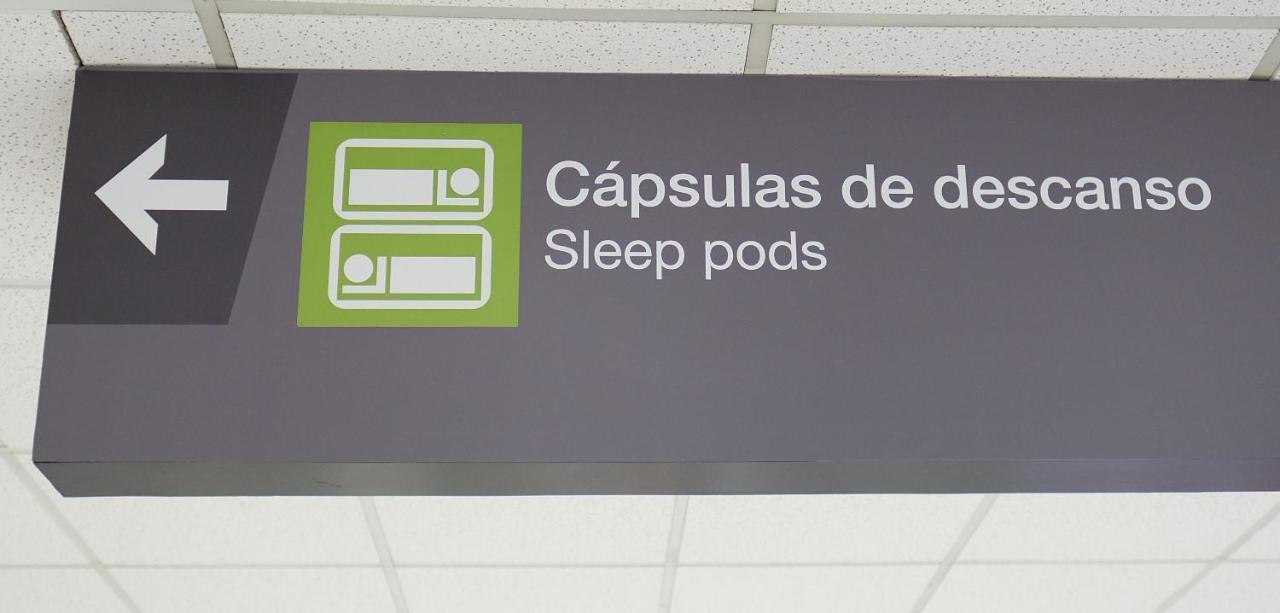 Izzzleep Aeropuerto Terminal 2 Hotel Mexico City Exterior photo